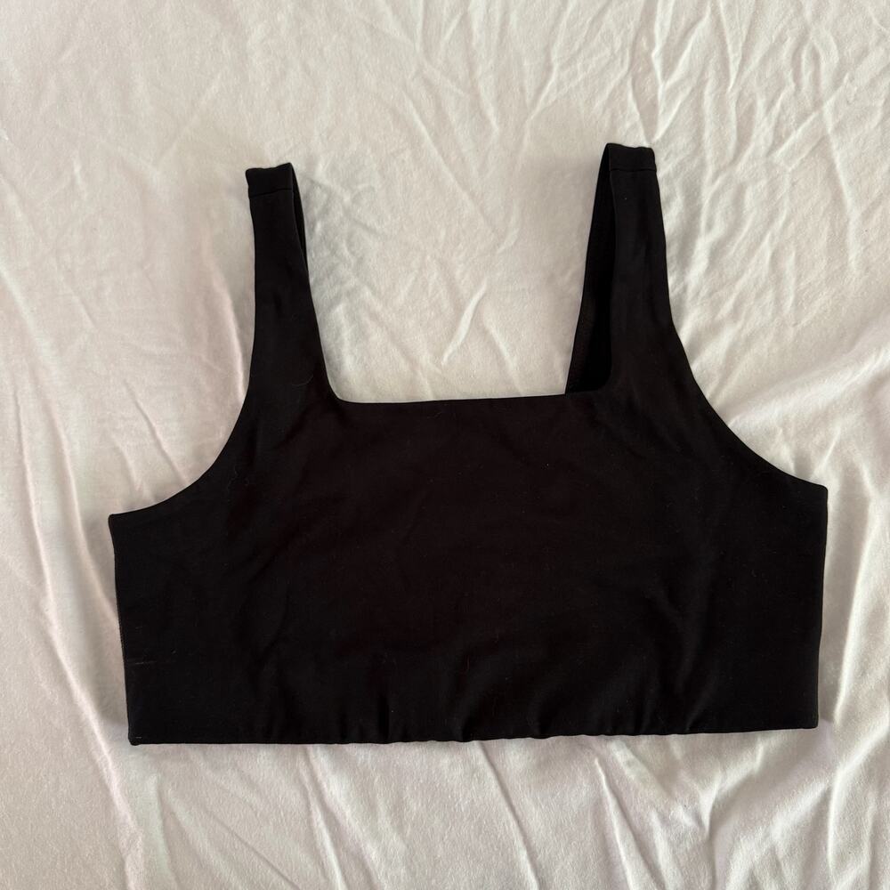 Girlfriend Collective black sports bra size medium